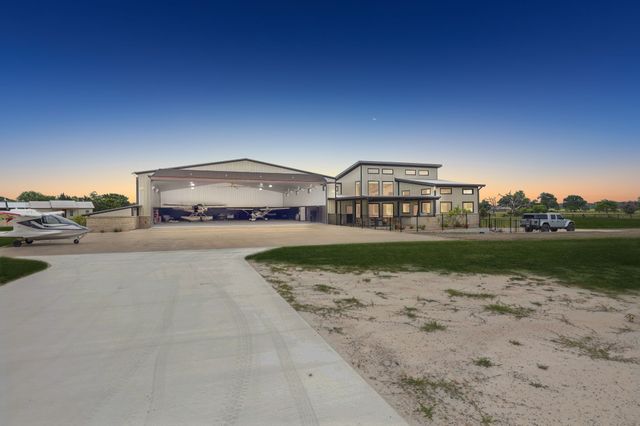 836 VZ County Road, Van, TX 75790