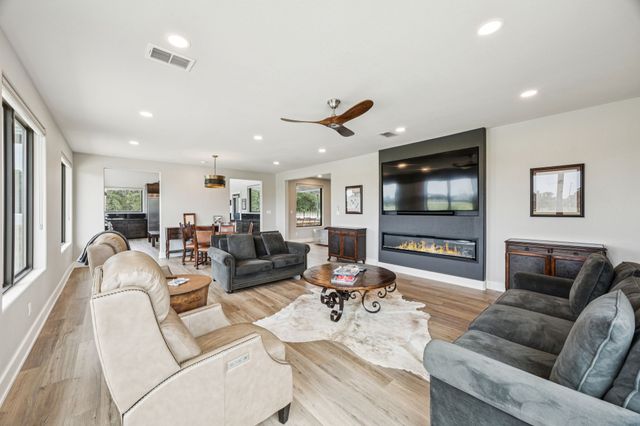 836 VZ County Road, Van, TX 75790