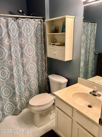 2752 Meadow Lake Drive, Toms River, NJ 08755