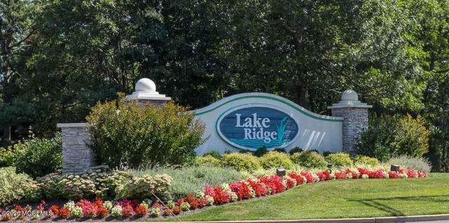 2752 Meadow Lake Drive, Toms River, NJ 08755