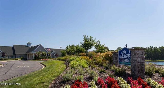 2752 Meadow Lake Drive, Toms River, NJ 08755