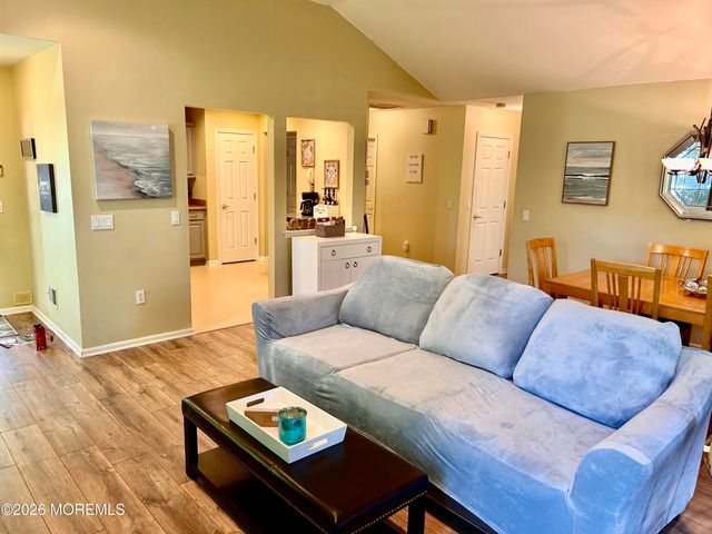 2752 Meadow Lake Drive, Toms River, NJ 08755
