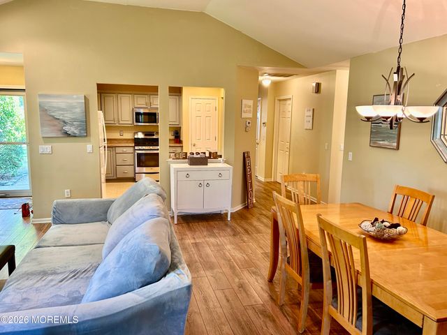 2752 Meadow Lake Drive, Toms River, NJ 08755