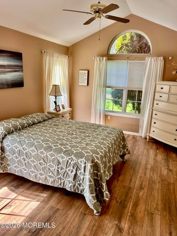 2752 Meadow Lake Drive, Toms River, NJ 08755
