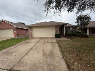 1007 Grimes Drive, Forney, TX 75126