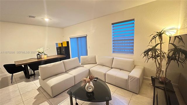 2649 SE 12th Street, Homestead, FL 33035