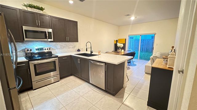 2649 SE 12th Street, Homestead, FL 33035