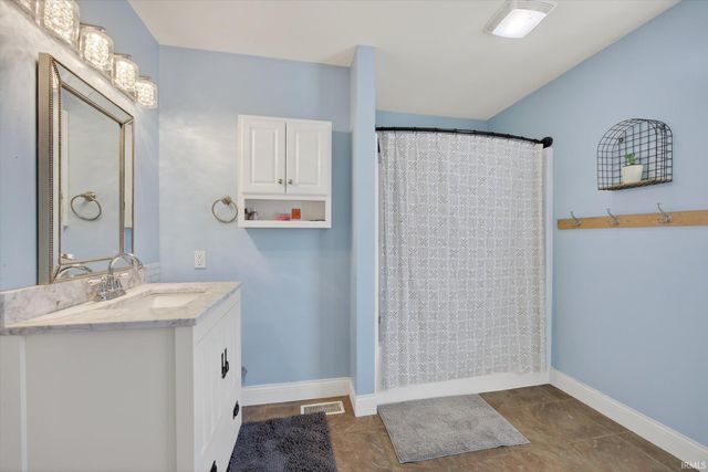 9483 W Fenceline Road, Spencer, IN 47460