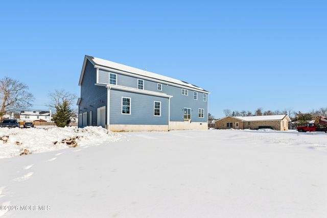 140 Locust Avenue, Howell, NJ 07731