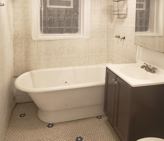 2922 N Albany Avenue GARDEN, Chicago, IL 60618