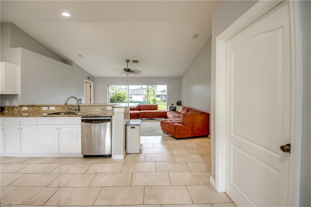 625 SW 11th TER, CAPE CORAL, FL 33991 — photo 4