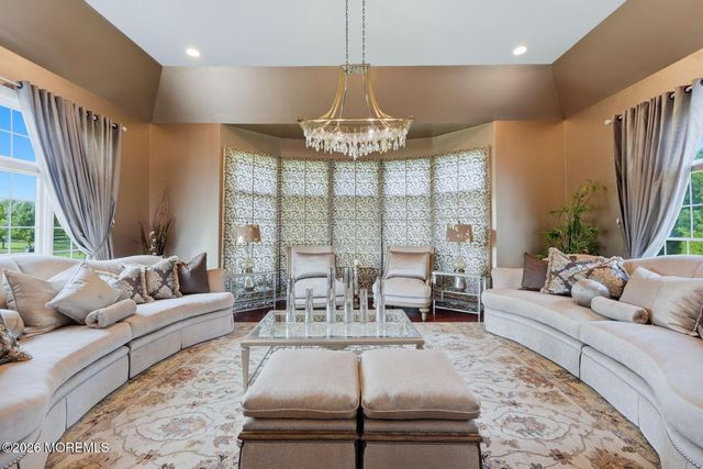 7 Crystal Court, Manalapan, NJ 07726