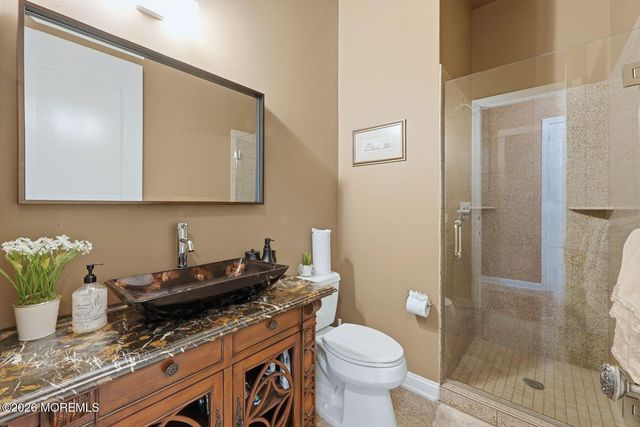 7 Crystal Court, Manalapan, NJ 07726