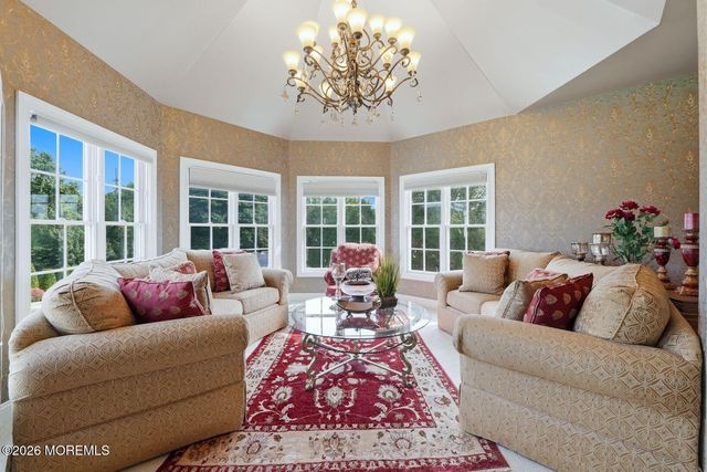 7 Crystal Court, Manalapan, NJ 07726