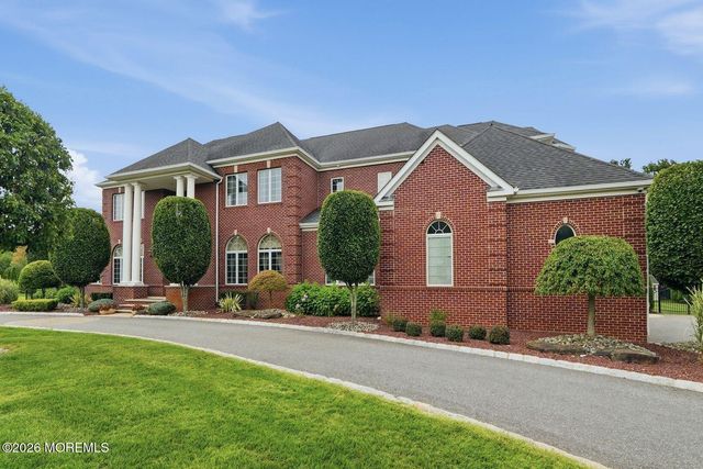 7 Crystal Court, Manalapan, NJ 07726