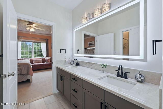 7 Crystal Court, Manalapan, NJ 07726