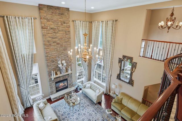 7 Crystal Court, Manalapan, NJ 07726