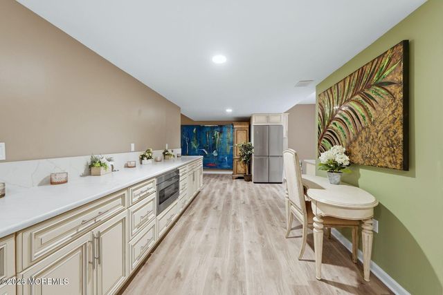7 Crystal Court, Manalapan, NJ 07726