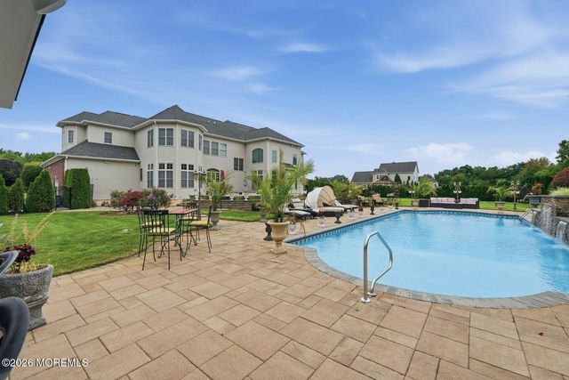 7 Crystal Court, Manalapan, NJ 07726