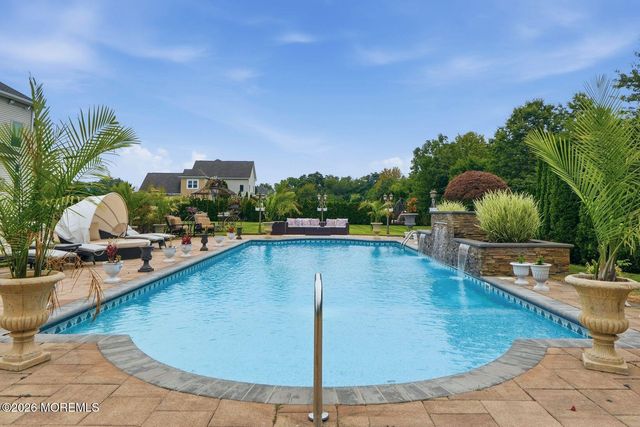 7 Crystal Court, Manalapan, NJ 07726