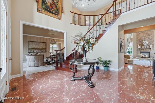 7 Crystal Court, Manalapan, NJ 07726