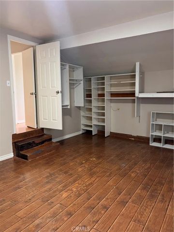6607 Aura, Reseda, CA 91335