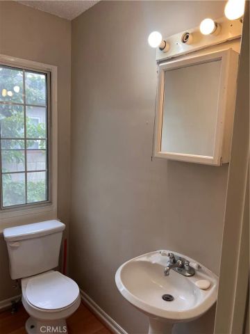 6607 Aura, Reseda, CA 91335