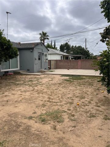 6607 Aura, Reseda, CA 91335