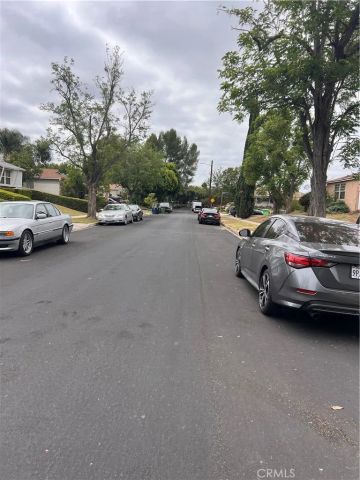 6607 Aura, Reseda, CA 91335