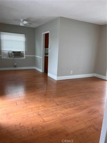 6607 Aura, Reseda, CA 91335