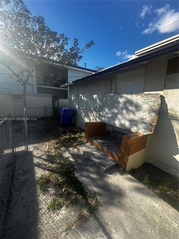 1919 SW 2nd St c, Miami, FL 33135