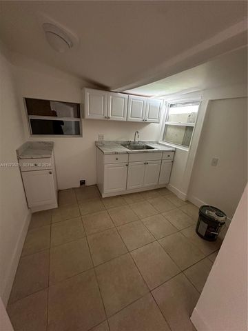 1919 SW 2nd St c, Miami, FL 33135