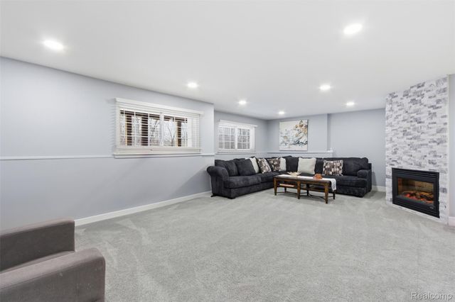 41867 Cantebury Drive, Novi, MI 48377