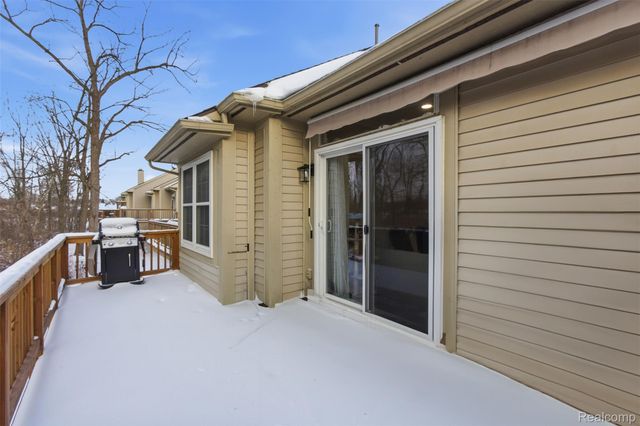 41867 Cantebury Drive, Novi, MI 48377