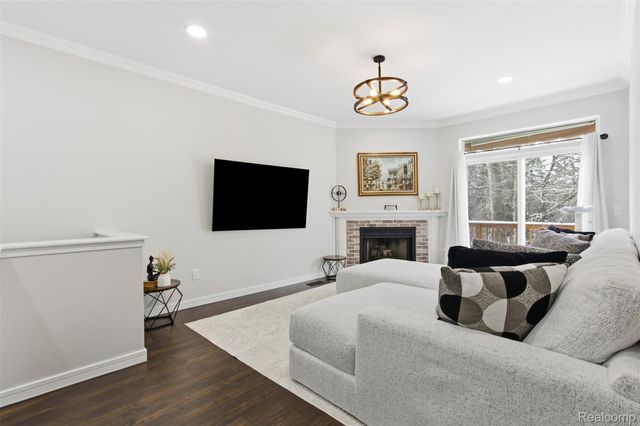 41867 Cantebury Drive, Novi, MI 48377