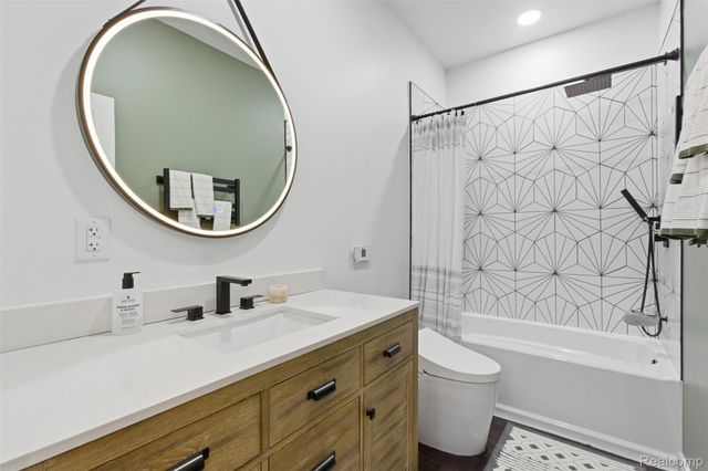 41867 Cantebury Drive, Novi, MI 48377