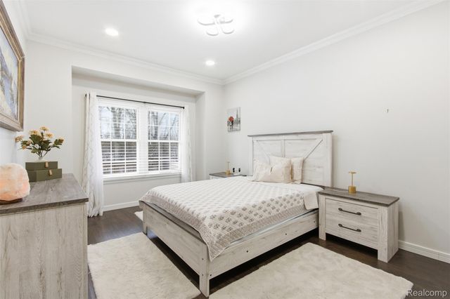 41867 Cantebury Drive, Novi, MI 48377