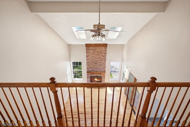 17 Bacorn Rd, Raritan Twp., NJ 08822