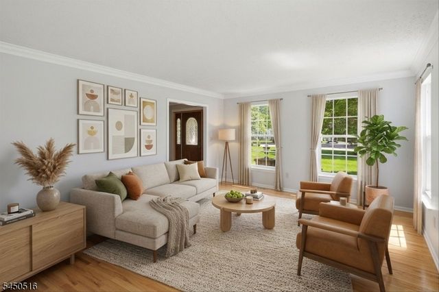 17 Bacorn Rd, Raritan Twp., NJ 08822