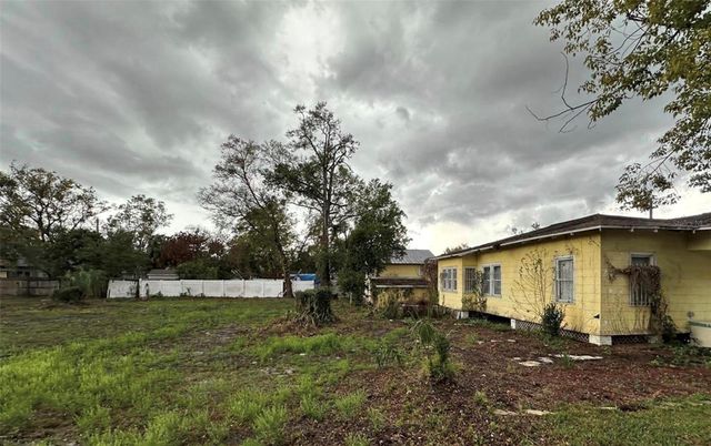 3210 N TAMPA STREET, Tampa, FL 33603