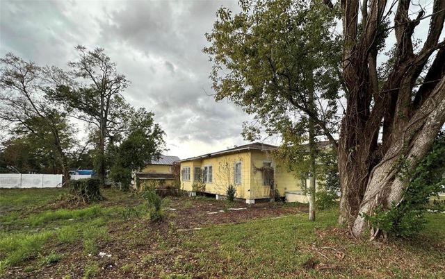 3210 N TAMPA STREET, Tampa, FL 33603