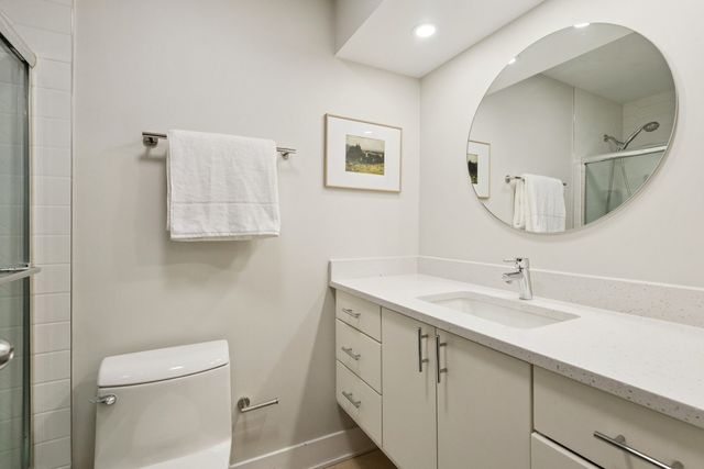 155 N Harbor Drive 2205, Chicago, IL 60601