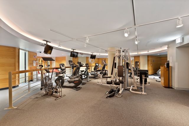 155 N Harbor Drive 2205, Chicago, IL 60601