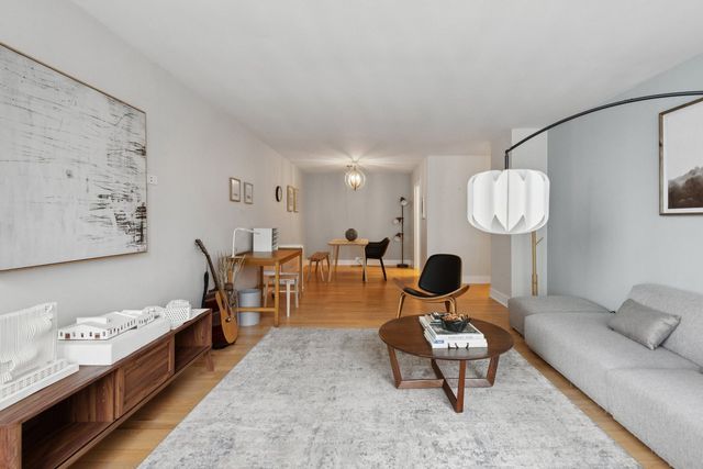 155 N Harbor Drive 2205, Chicago, IL 60601