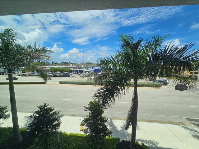1006 E Hallandale Beach Blvd 4-205, Hallandale Beach, FL 33009