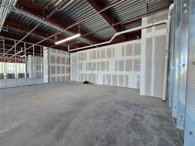 1006 E Hallandale Beach Blvd 4-205, Hallandale Beach, FL 33009