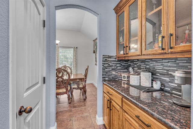 224 Cimmarron Vista Court, Runaway Bay, TX 76426