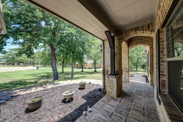 224 Cimmarron Vista Court, Runaway Bay, TX 76426