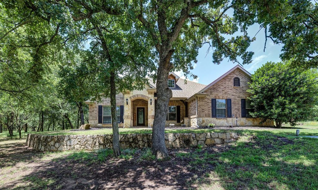 224 Cimmarron Vista Court, Runaway Bay, TX 76426
