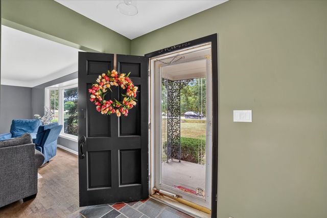 5140 N Mckinley Street, Flushing, MI 48433